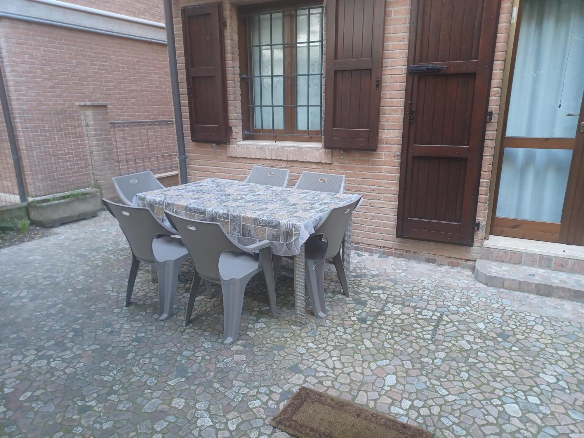 Dam Home Modena Bagian luar foto
